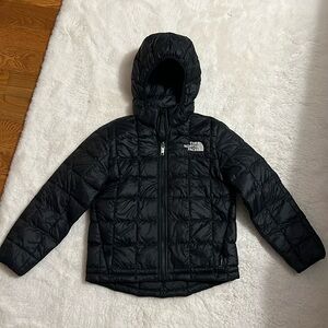 The North Face BOYS’ THERMOBALL™ HOODED JACKET